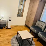Paris flat,Place d la République