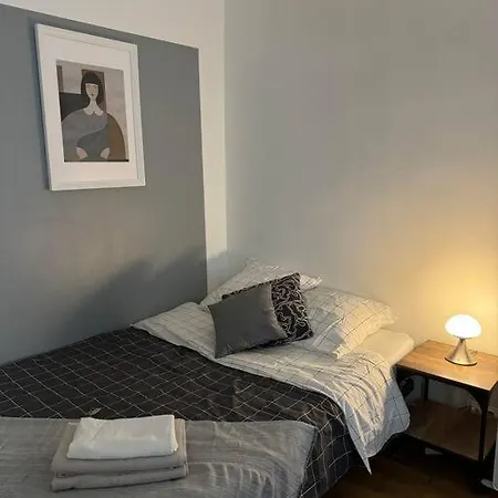 Flat,place D La Republique Appartamento Parigi